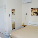 Lusso Accessibile E Servizi *